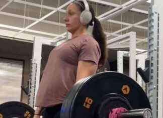 Powerlifting While Pregnant: Exercising Until Delivery at 35 Weeks news-09082024-050618
