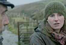 Amanda Owen’s Struggle: Fans Spot Signs in First Our Yorkshire Farm Episode news-09082024-053240
