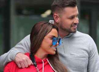 Katie Price Reveals Losing £50k Diamond Ring: Watch the Emotional Moment news-09082024-064552