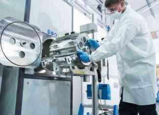 Breakthrough Brain Implant Trial with ‘Wonder Material’ in UK news-09082024-065932