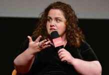 Jessica Gunning Shares Humorous Job Search Struggles Post-Baby Reindeer news-09082024-093338