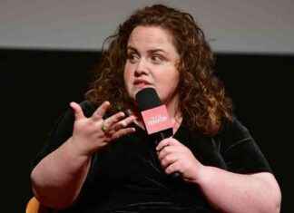 Jessica Gunning Shares Humorous Job Search Struggles Post-Baby Reindeer news-09082024-093338