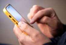 The Ultimate Solution to NSFW Addiction: World’s First Phone Chastity Belt news-09082024-100632