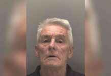 Outrageous 70-Year-Old Caught at Riot: Club-Wielding Pensioner’s Rant news-09082024-103756
