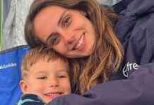 Ultimate Camping Setup: £1K Spent on Personalized Gear, Including Own Loo & Bunk Beds news-09082024-110533