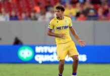 Chadi Riad Expresses Disappointment with Crystal Palace’s Summer Transfer Activity news-09082024-113234