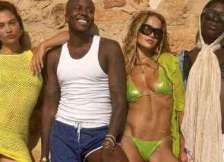 Rita Ora flaunts toned abs in green bikini on luxury yacht news-09082024-115503