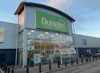 Luxury Hotel-Style Sun Lounger at Dunelm: £150 Off Sale Discount news-14082024-125247