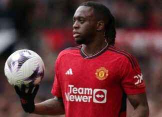 Aaron Wan-Bissaka Joins West Ham in £15m Deal, Man Utd Signs Noussair Mazraoui from Bayern Munich for £17.2m news-15082024-232759