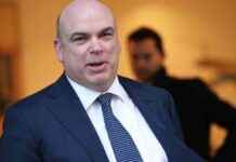 Co-defendant of Mike Lynch dies in car accident before yacht incident news-19082024-225209