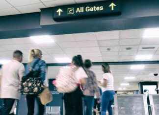 Controversy Erupts Over £200m Expansion of Major UK Airport news-30082024-003445