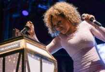 Blackpool Illuminations: The Ultimate Light Display Experience news-31082024-003915