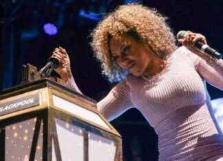 Blackpool Illuminations: The Ultimate Light Display Experience news-31082024-003915