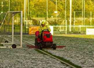 Grassroots Football Volunteers’ Heroic Efforts in Epic Hail Storm – Mancunian Matters news-14092024-075605