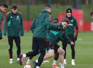 Training Experience with Manchester United’s First Team – Fernandes Impresses news-16092024-075350
