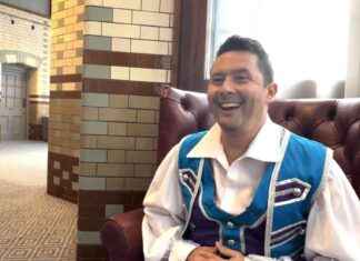 Ben Nickless Discusses Pantomime, Princesses, and Pathos in Exclusive Interview news-25092024-092117