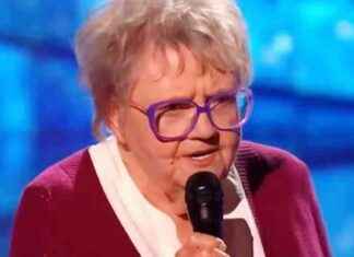 Heartwarming Moment on The Voice: Oldest Contestant Surprises Fans with Duet news-29092024-103116