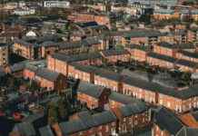 Unexpected Greater Manchester Postcodes with Declining House Prices news-05102024-094748