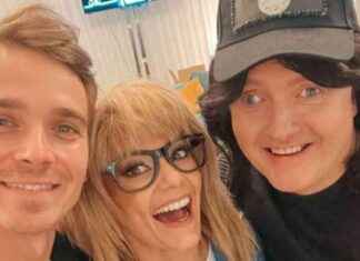 Joe Sugg Receives Same Message After Supporting Dianne Buswell: What Happened? news-07102024-221013