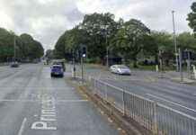 Heavy traffic in South Manchester due to blocked main road news-09102024-104629