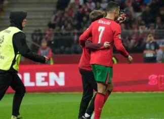 Ronaldo’s Heartwarming Gesture to Fan Goes Viral After Scoring Goal news-13102024-200817