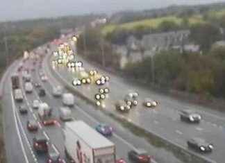 Fatal Motorway Crash Leaves Man Dead and Three Injured news-16102024-153221