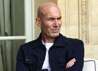 Real Madrid Dressing Room Reaction to Zidane and Man United: Analysis and Insights news-18102024-223131