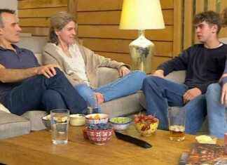 Fans Divided Over New Gogglebox Family’s Brutal Prediction news-19102024-043204