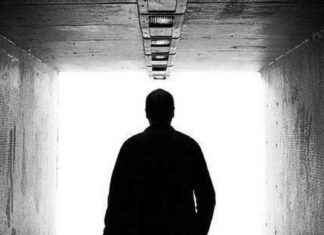 UK Soap Star Arrested for Alleged Child Sex Offences Against Five Teen Boys news-28102024-062041