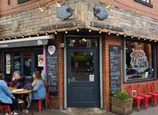 End of an Era: Beloved Manchester Restaurant Closes After 13 Years news-08112024-221955