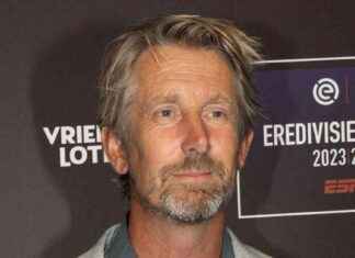 Edwin van der Sar Returns to Football After Health Scare news-14112024-223715