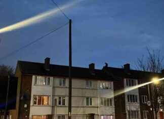 Man Surrenders to Police After 8-Hour Standoff man-surrenders-to-police-after-8-hour-standoff