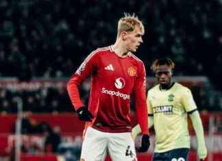 United decide to sell first-team midfielder in January transfer window united-decide-to-sell-first-team-midfielder-in-january-transfer-window