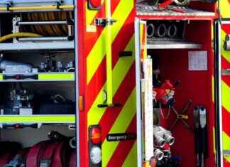 Firefighters combat blaze, public advised to avoid area firefighters-combat-blaze-public-advised-to-avoid-area