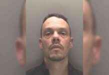 Man shocked as WhatsApp messages exposed in court man-shocked-as-whatsapp-messages-exposed-in-court