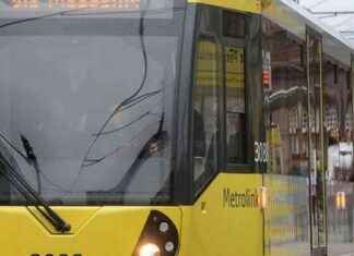 Metrolink Passengers Face Travel Delays Due to Power Outage metrolink-passengers-face-travel-delays-due-to-power-outage