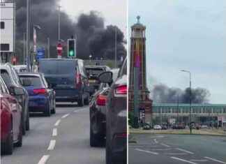 Breaking News: Massive Smoke Plumes Near Trafford Centre – Live Updates breaking-news-massive-smoke-plumes-near-trafford-centre-live-updates