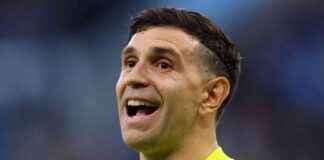 Emi Martinez on Working with Man Utd Duo: Clear Thoughts Amid Rumours emi-martinez-on-working-with-man-utd-duo-clear-thoughts-amid-rumours