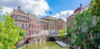 Utrecht’s Vitality: News, Sports, and Career Opportunities Utrecht, Utrecht Nieuws, Utrechts Sportnieuws, Roemeens Voetbalelftal, Nederlands Elftal, Ajax Utrecht, FC Utrecht, Opstellingen, Gemeente Utrecht Vacatures